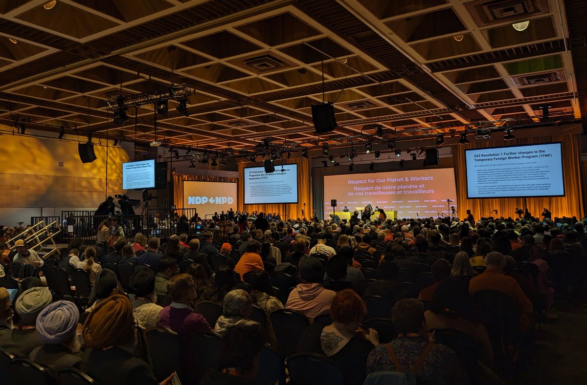 Polling Canada tweet media