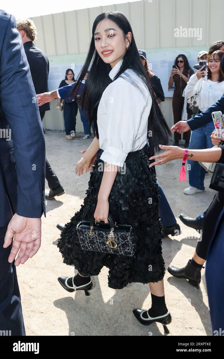 BrightTuty's tweet photo. 🐹:alamy: Spring/Summer 2024 Runway during Paris Fashion Week on September 2023 - Paris; France 26/09/2023 Credit: dpa/Alamy Live News
❤😍❤
Tu × Paris Fashion Week
@Dior #DiorSS24 #DiorSS24xTu #tontawan_t @tontawan_t https://t.co/M7K2iZaFGo