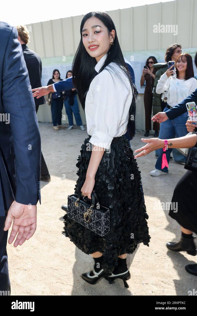 BrightTuty's tweet photo. 🐹:alamy: Spring/Summer 2024 Runway during Paris Fashion Week on September 2023 - Paris; France 26/09/2023 Credit: dpa/Alamy Live News
❤😍❤
Tu × Paris Fashion Week
@Dior #DiorSS24 #DiorSS24xTu #tontawan_t @tontawan_t https://t.co/M7K2iZaFGo