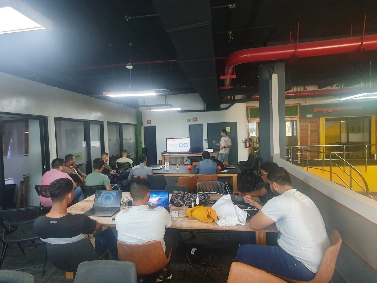 PythonPanama's tweet photo. 🎙️ ¡Atención a la charla del #PyConnect2023 ; Python en DevOps y automatización de infraestructura,está en curso. https://t.co/VBIcnPvJx5