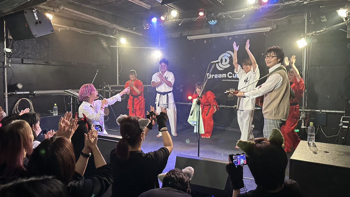 calapale_info's tweet photo. 結成10周年記念ライブ(愛知)無事に終了いたしました！
OAに #天音汐那 さん、コラボゲストに #ミュージック空手 の #闘真 さんを迎え、最高の盛り��がりでした！！
お越しくださった皆様、ありがとうございました！

次回ワンマンライブは
12/16(土)浜松窓枠2F cafeAOZORA(静岡)
ぜひお越しください！ https://t.co/fMv6F7J3f8
