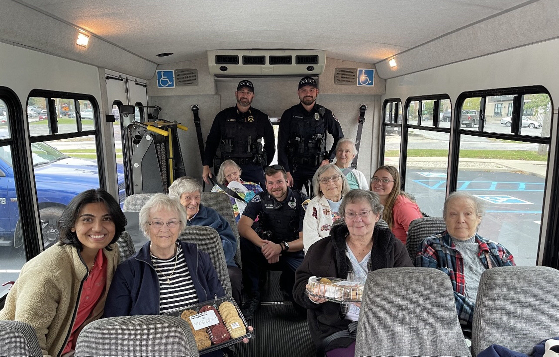 AvalonSpringsHC's tweet photo. As a thank you, our residents wanted to gift some cookies to Officer R. Miller and fellow officers from the @ValparaisoPoliceDepartment. We also visited Officer M. Monks, his companion Tilly, and fellow officers at the @PortagePoliceDepartmentindiana too. #TrilogyBFF https://t.co/lyfvwaTCfH