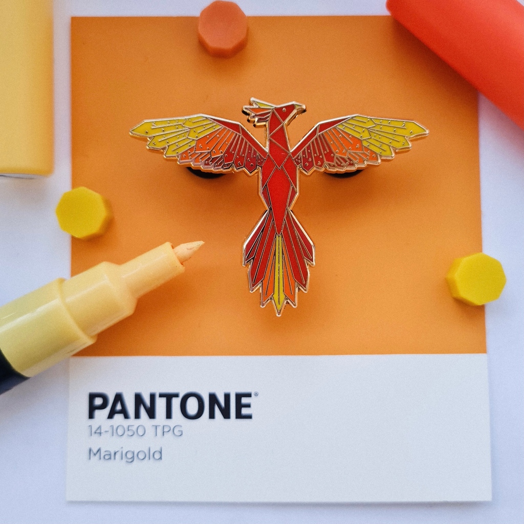 Swiftterlyy's tweet photo. 🔥 Fire Phoenix 🔥⁠
⁠
These fiery boys are back in stock after a long wait! ✨ I'm currently busy packing these stunning pins to showcase at Liverpool Comic Con next weekend. Can't wait to see you all there! 🤩🎉⁠
⁠
#enamelpin #pingame #pincollector #phoenix #phoenixpin https://t.co/mSWqKePRmN