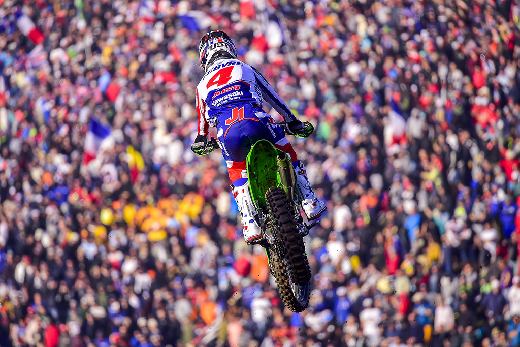 mxgp's tweet photo. ⭐Monster Energy FIM Motocross of Nations 2023 ✨
One of the intense moments of the MXoN when Febvre passed Prado for the lead on Race 1... The French crowd went 🤪
🎥 https://t.co/tGdaHrvbDa
#MXoN #Battle #Ernee https://t.co/JGkbLKBP07