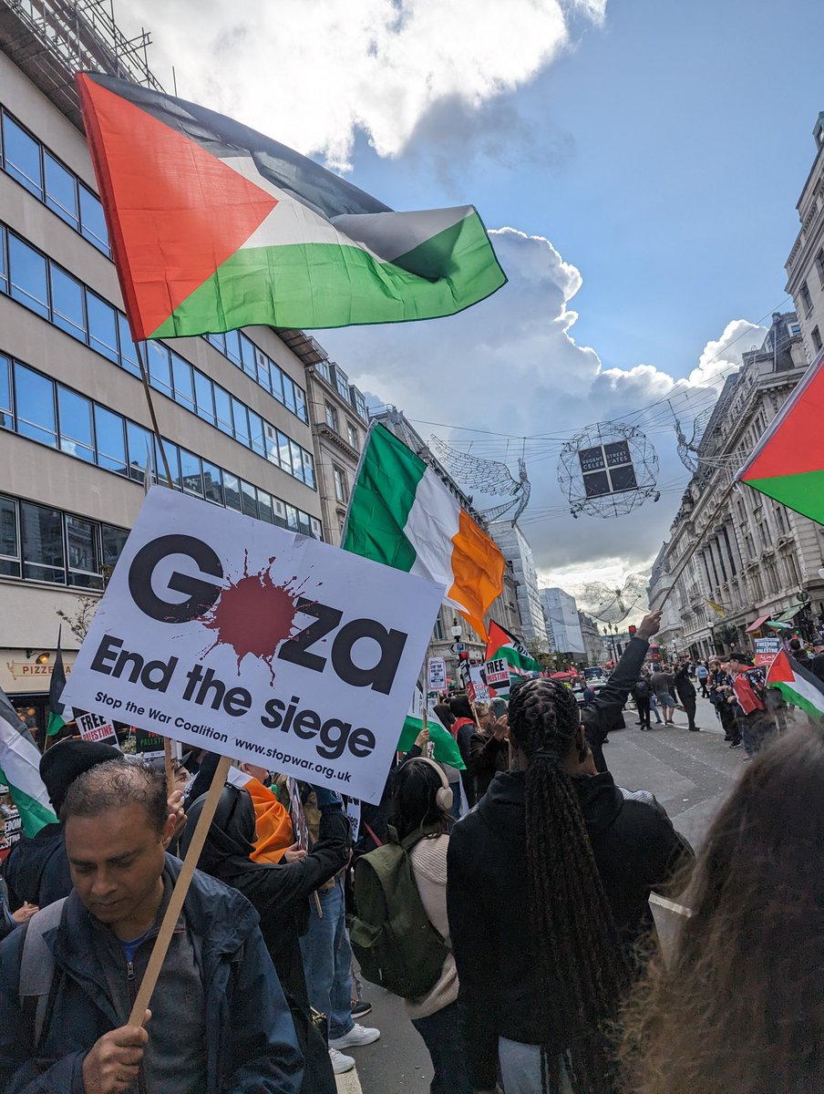 screenonscreen's tweet photo. Proud to have helped carry the Palestinian flag through Central London today to call for freedom, justice and peace for Palestine and its citizens #Palestine https://t.co/0JuVHO2GJ5
