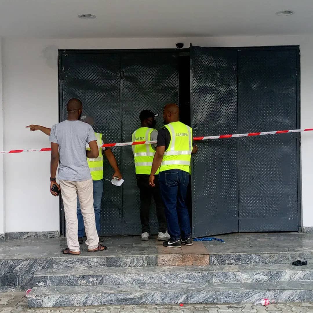 LasepaOfficial's tweet photo. Today, Saturday, October 14, 2023, the Lagos State Environmental Protection Agency (LASEPA) took decisive action, closing and sealing establishments such as Farmcity, 10pots, and Headquarters in Lekki Phase 1. This was in response to mounting concerns about noise pollution…
1/2 https://t.co/mfkW0oW1zz