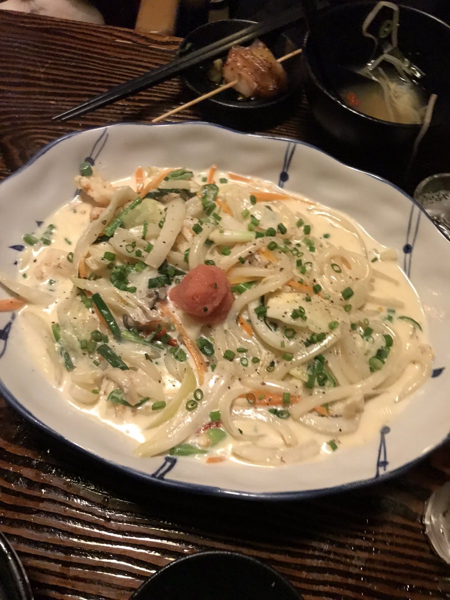 ufo4girl's tweet photo. 홍대 무명요리사 <진심 개짱존맛////
대창전골 속 대창을 저 소스에 찍어 먹으면
진짜 극락이다. https://t.co/smQ3w4JIUD