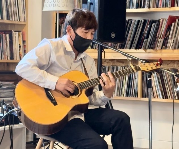 pidapu's tweet photo. 庄司紗千×まる　ランチタイムライブ🎵
　　　　　　　　　　　at  cafe  BOX

今日のライブも特別感満載でステキなライブ🎵🎹🎸✨✨

#cafeBOX
#庄司紗千
#まる
#ランチタイムライブ
#芋煮
#美味しいもの食べよう https://t.co/SrytNKLPgy