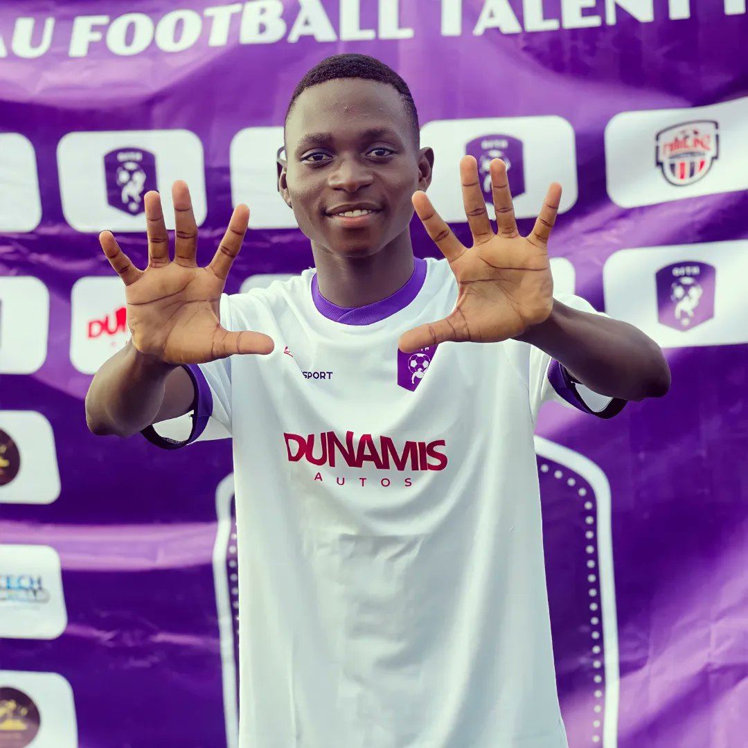 Ojgraceman's tweet photo. Face of OFTH 💜 🤍⚽
#Graceman https://t.co/SdH34jChyA