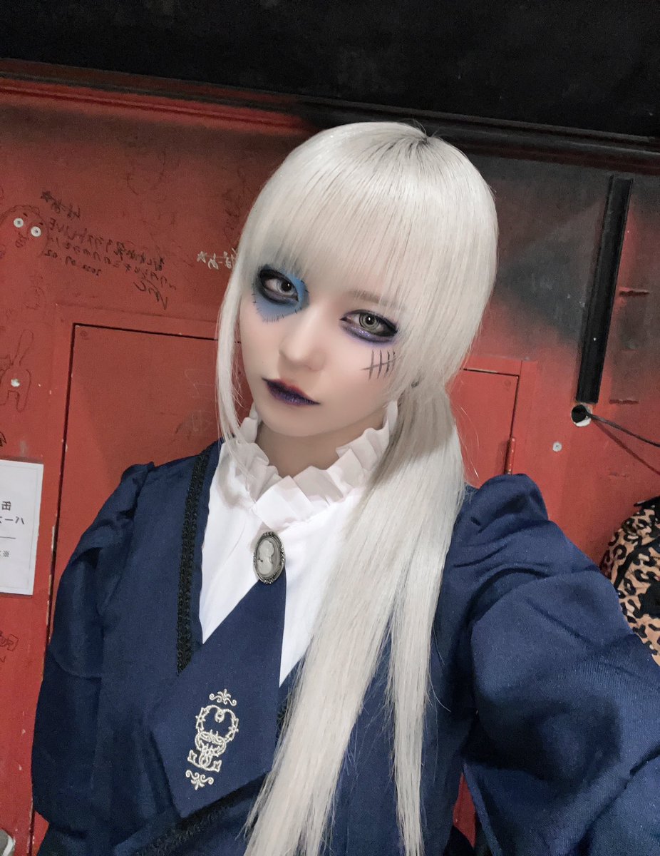 madbear369's tweet photo. てのひらえるのライブを観てきた。今回、定期公演で、えるちゃんはハロウィン仕様の姿で出演だったね✨10月だからやると思ったね。、ワチャワチャしたフロアの明るさはいつも通りを通り越して、増し増しに明るかったね✨
https://t.co/nTnZYfZyAa
#てのひらえる #ELCOMTOKYO #Vol35 https://t.co/76j0fp6tId