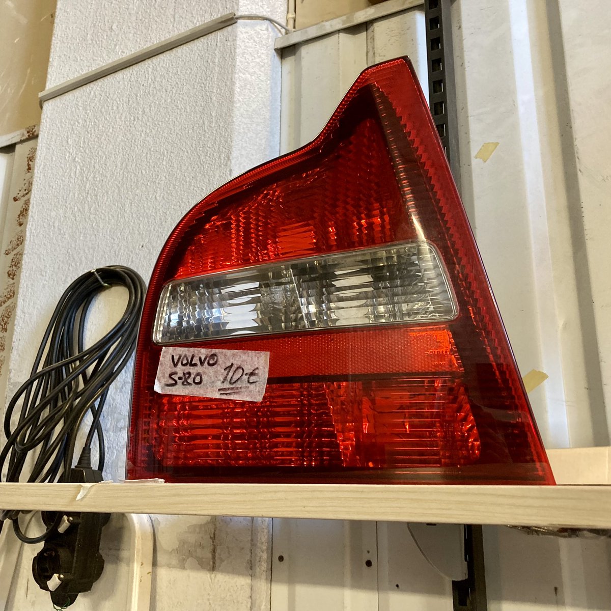ToppilaCenter's tweet photo. Volvo S80 takaumpio myytävänä.
#volvo #s80 #takaumpio #kirppis #toppila #oulu https://t.co/lS7FxCKwxF