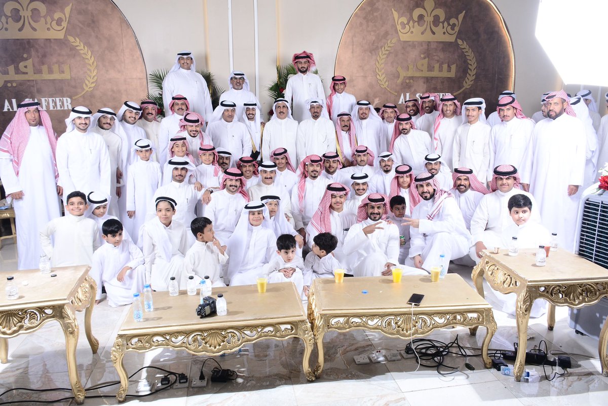 20_5b's tweet photo. على ولد عمي ماتقدر تعدى
دام الحميا تجري بوسط دمي 
 
يوم إن كلن فـ إبن عمه تردى
مال الردا مدخل على عيال عمي .
العزوه💐🔥
#العميري  #الجواسم https://t.co/eA0YIHaqq3