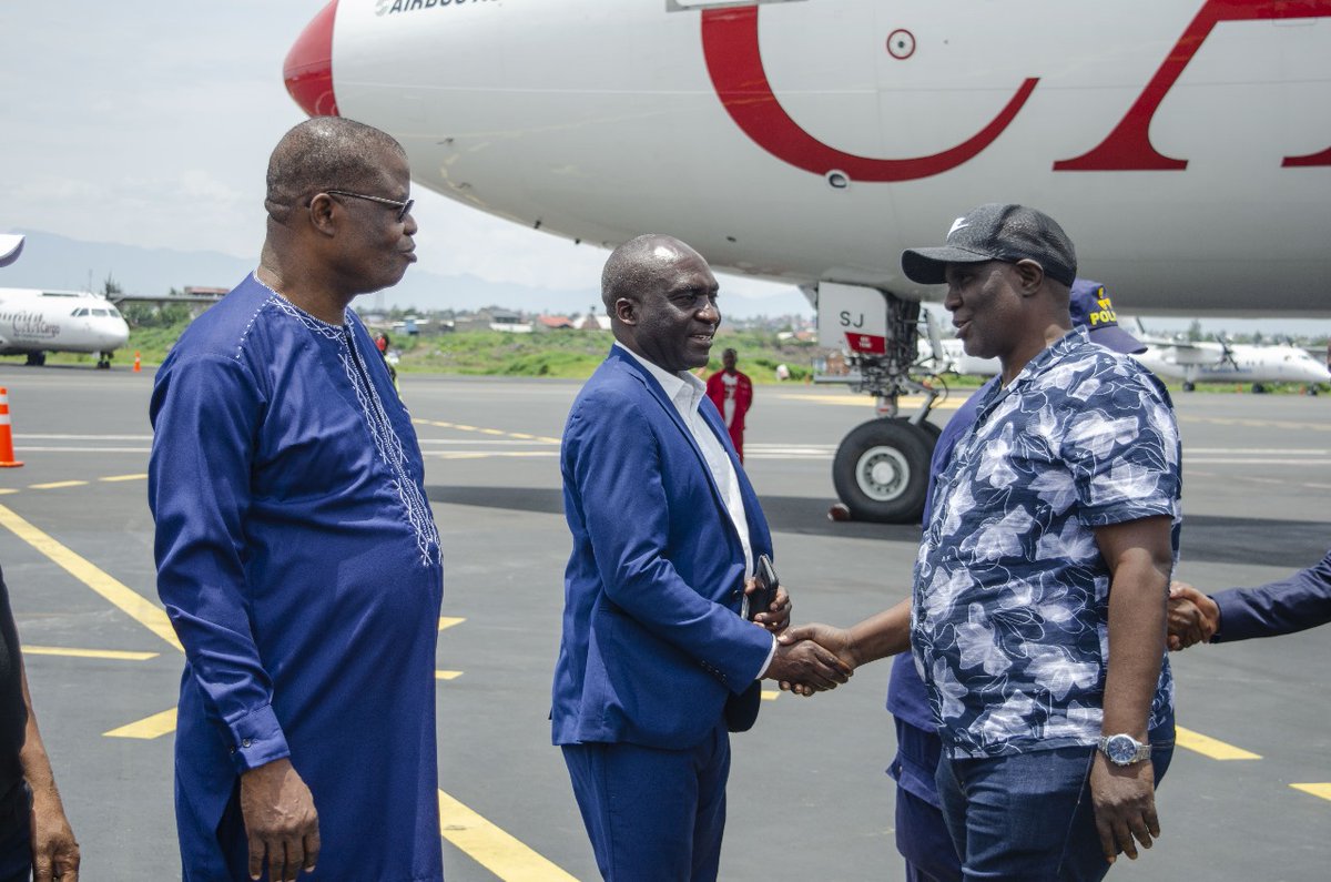 padmpme's tweet photo. Le ministre de l'Entrepreneuriat, des petites et moyennes entreprises est arrivé ce samedi à Goma.
M. Désiré M'zinga Birihanze va visiter et échanger avec des PME soutenues par le gouvernement dans le cadre du #PADMPME, financé par la @Banquemondiale.
@MinEPME_CD @ZingaKiroko https://t.co/dNPEDbM81q