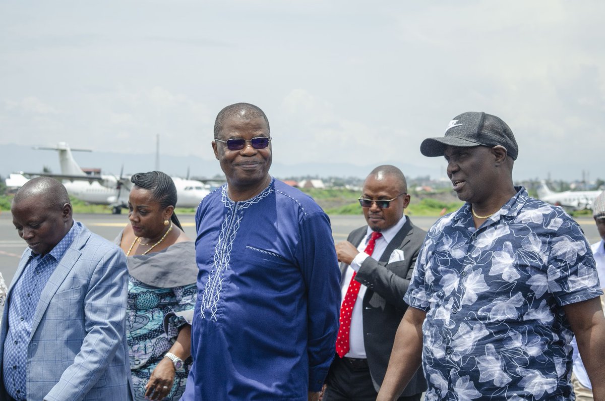 padmpme's tweet photo. Le ministre de l'Entrepreneuriat, des petites et moyennes entreprises est arrivé ce samedi à Goma.
M. Désiré M'zinga Birihanze va visiter et échanger avec des PME soutenues par le gouvernement dans le cadre du #PADMPME, financé par la @Banquemondiale.
@MinEPME_CD @ZingaKiroko https://t.co/dNPEDbM81q