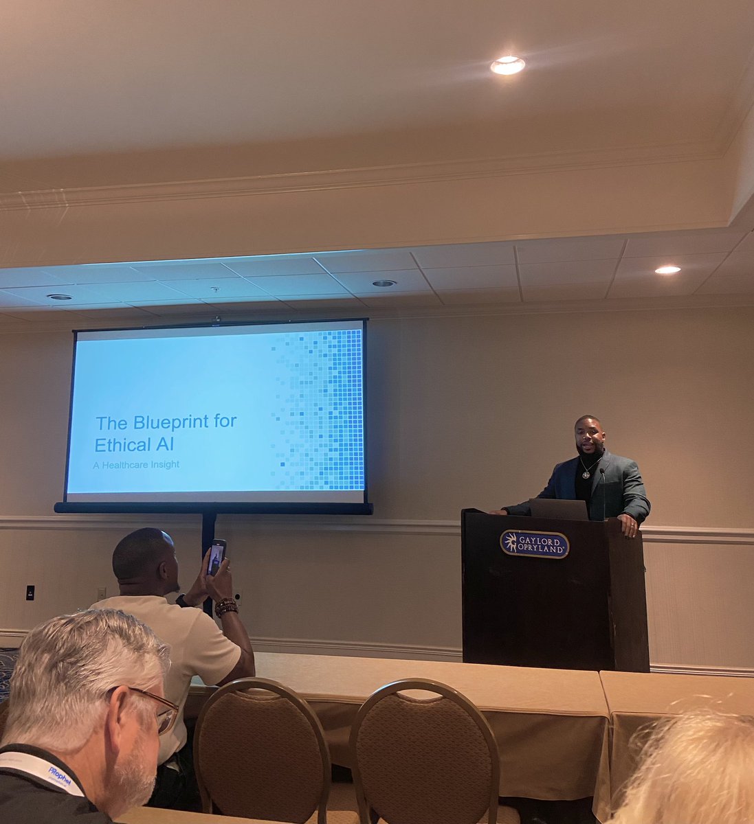 Thank you, De’Andre Brown, for shedding light on the intersection of AI and healthcare communications. We learned the importance of inclusivity, responsibility, and ethics with AI. #prsaesummit2023 #prprofs #ICON2023