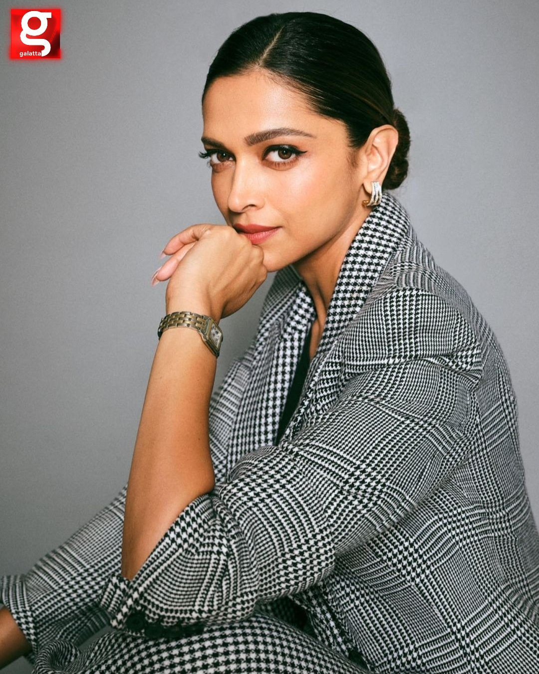 Louis Vuitton on X: @TWNGhesquiere Evocative of a contemporary French  aesthetic, Louis Vuitton's GO-14's striking design is accentuated by the  Paris skyline, audaciously showcased by House Ambassador Deepika Padukone.  Discover the designs