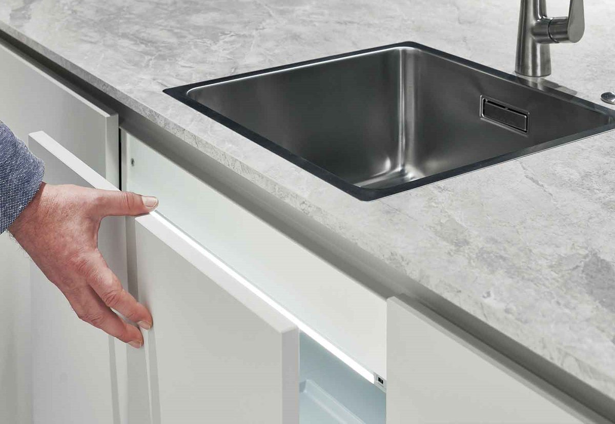 kstarPT's tweet photo. FABRICAMOS A SUA COZINHA À MEDIDA!
Para nós, o selo "Made in Germany" vai muito além da nossa unidade de produção.
https://t.co/gLoooFSS32 https://t.co/1QRHZfFmhD
