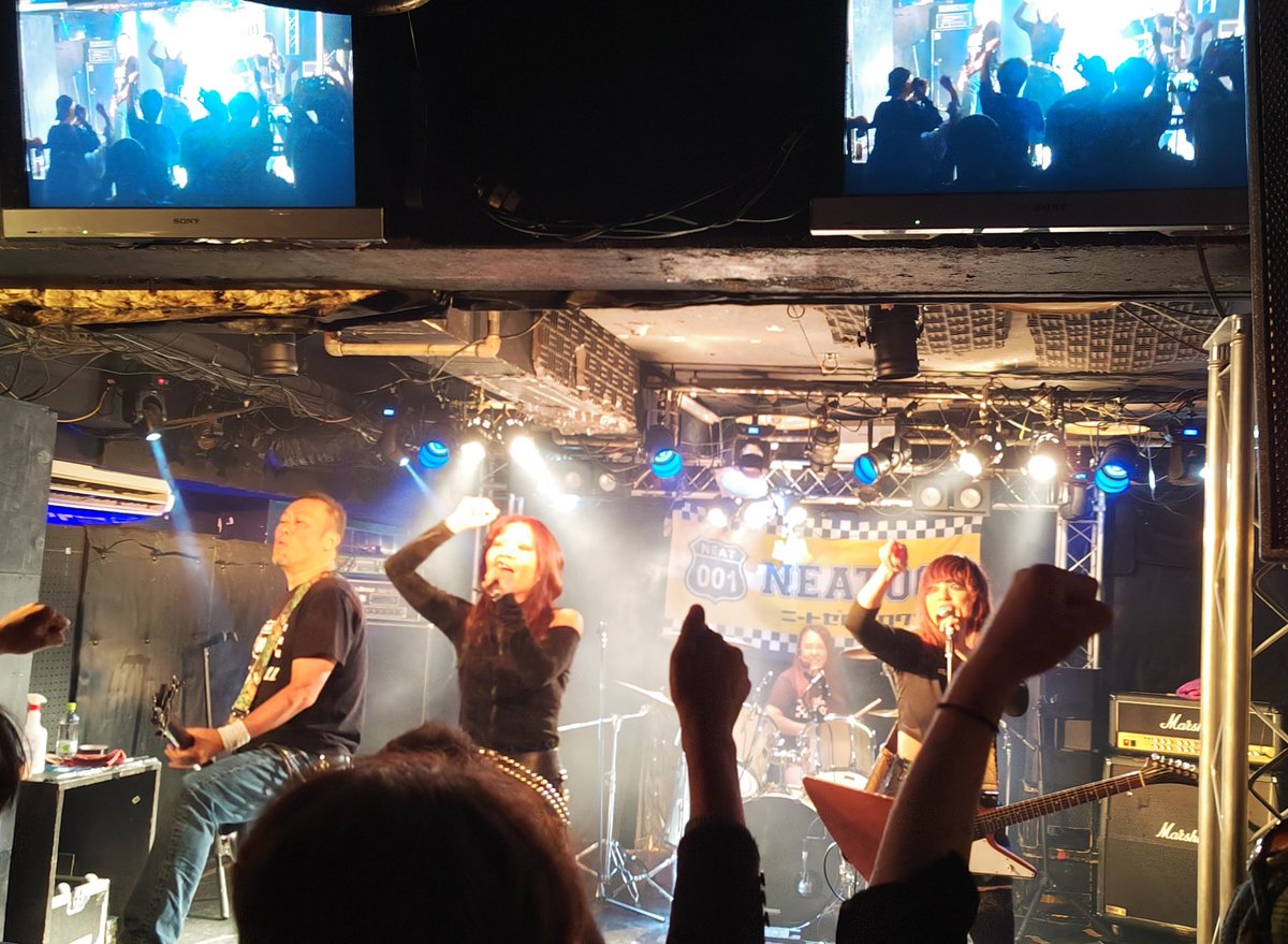 sasaokd4700's tweet photo. #RING_OF_FIRE@TIGHTROPEに
#NEAT001 を見に行ってきました。名古屋に来てくれてありがとう 。
外は雨だったけど今日も熱いステージでした。(⑉• •⑉)♡カッコイイ ﻌﻌﻌ♥ https://t.co/3Uvi7Cc4Oe