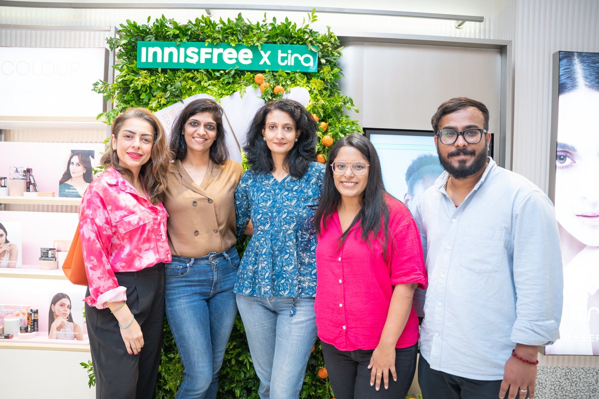 innisfreeindia_'s tweet photo. INNISFREE unveiled its fresh new identity!
Join us for as we introduce you to our new & latest innovation ‘Vitamin C Green Tea Enzyme Brightening Serum’!
#10YearsOfInnisfreeIndia
#innisfreeindia #TheNewIsle #NewGreen #theisle_wy_full #VitaminCGreenTeaEnzymeBrighteningSerum https://t.co/faszXMQJXk