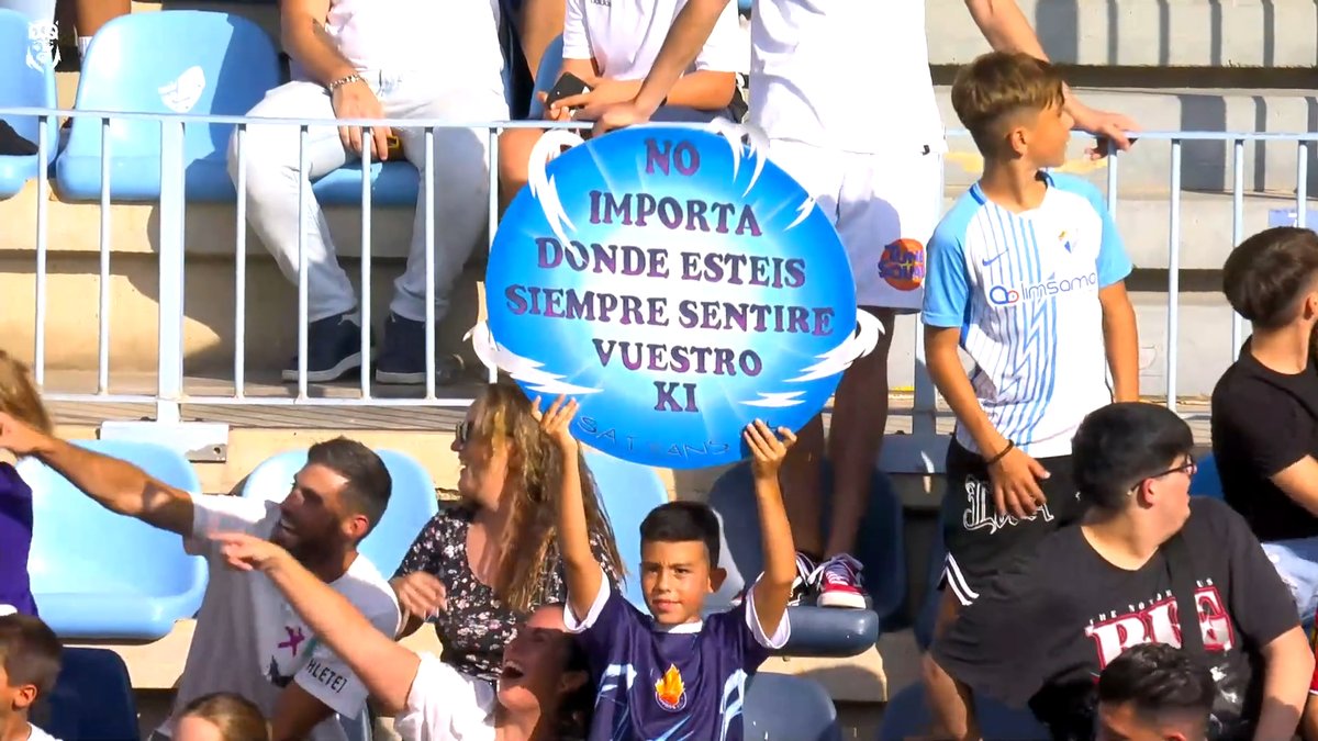 KingsLeague's tweet photo. Os habéis pasado el juego con las pancartas 👏🔥 https://t.co/kqlbp8W4zJ