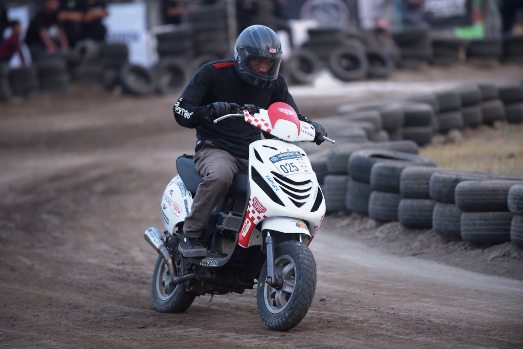 KUSTOMFEST tweet media