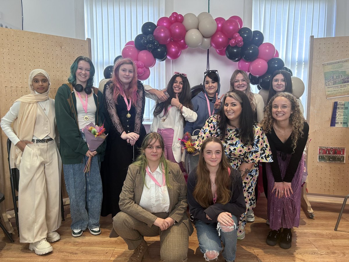RECLAIMproject's tweet photo. Thanks to everyone who attended our #FullTimeFierce graduation today and to our young people for their amazing work, powerful words and gender justice campaigns🥹 Look out for announcements about our next cohort! https://t.co/X0H8BgQJub