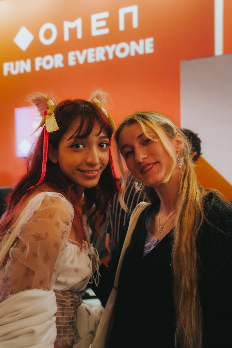 OMENbyHP_de's tweet photo. @StreetFighter 6 die Zweite. Auch heute wieder mit am Start, yetey, raven und klemenz von @planBesports sowie nerox von @AustrianForce
#gamecityvienna #OMEN #gamecity2023
#OMENTranscend #OMENbyHP #HPwithINTEL #OMEN16 #Gaming https://t.co/hqLZhLPPkk