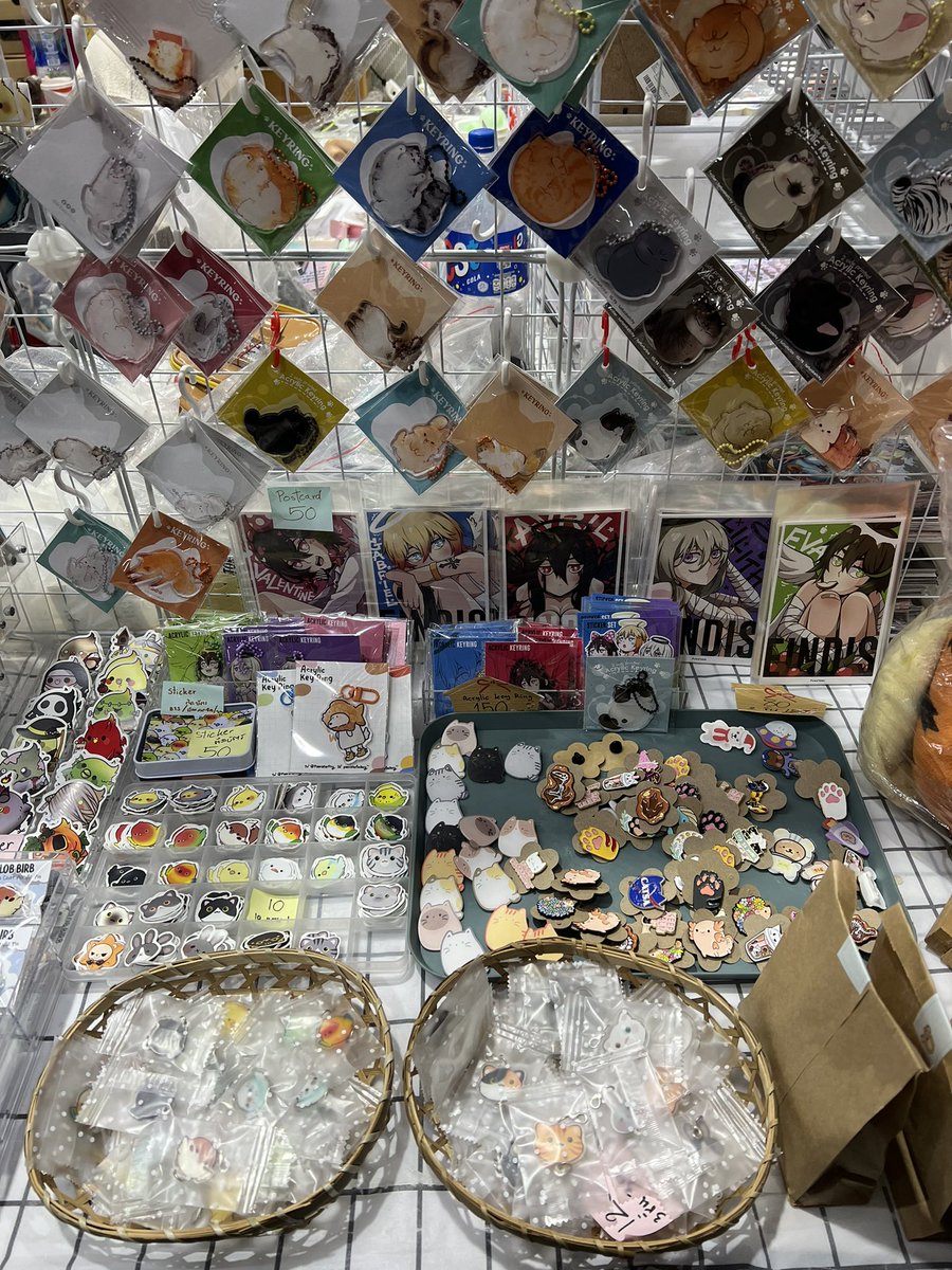 ไปงานหนังสือ แต่ไม่ได้หนังสือซักเล่ม 😂🤣

เป็นกำลังใจให้ลุงนะฮะ 😏<a href="/PUAYTOON/">PUAYPUAY✴️</a> 

น้อนวูฟฟักทอง cuteee 🎃<a href="/PaeristarFtry/">Pɑeristɑr Fac ☃️ แพริแฟค</a>