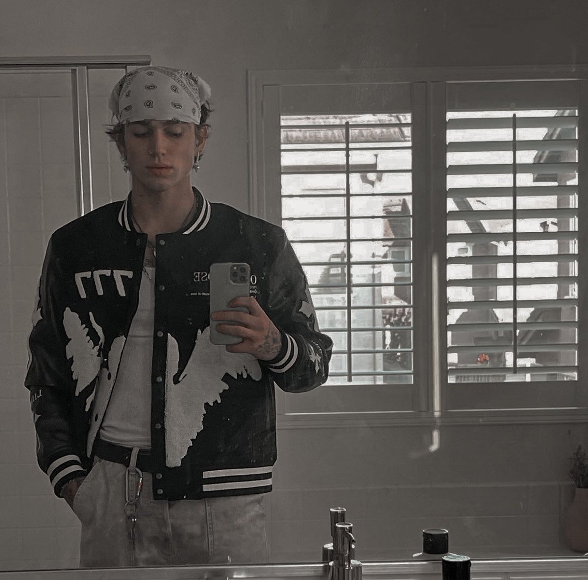 dflwss's tweet image. ᅟ
                      
ᅟ                              𝖳𝗈𝖽𝖺𝗒'𝗌 𝗈𝗎𝗍𝖿𝗂𝗍
ᅟ