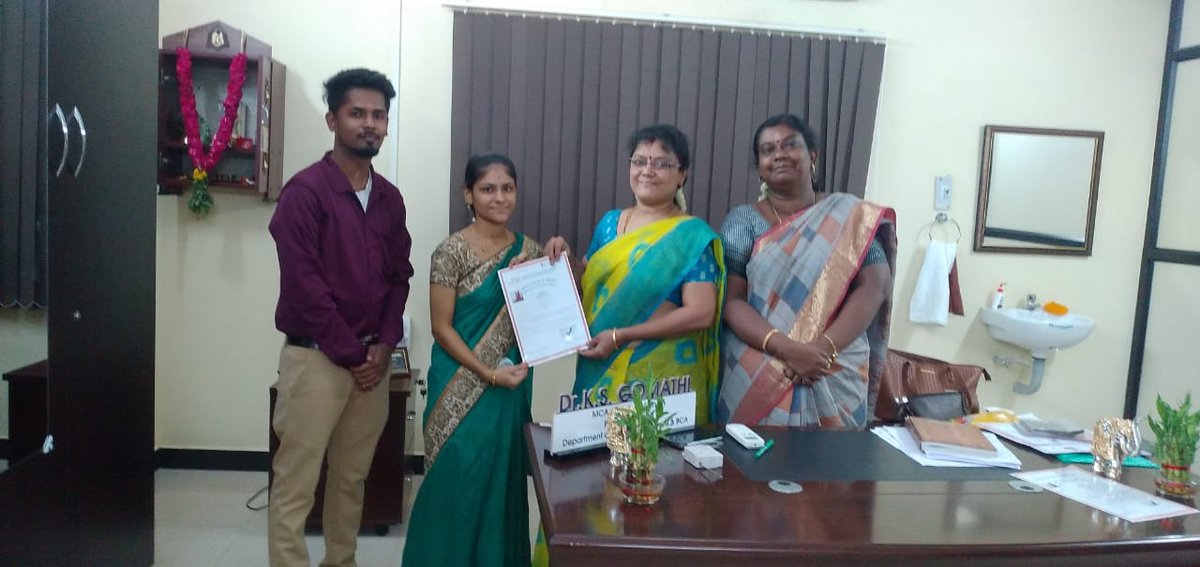 ma_madurai's tweet photo. #PMGDISHA Madurai District 55+ Student Environment & complete the course VLE Muthuraj faculty Was distribute The certificate for the students @csc_south
@cscmaduraii
@CSCegov_
@PMGDISHA
@dintya15
@mducollector
@sctntl9 #pmgdish
#DigitalIndia #TpopConcertFest2 https://t.co/J6JgyAskC7