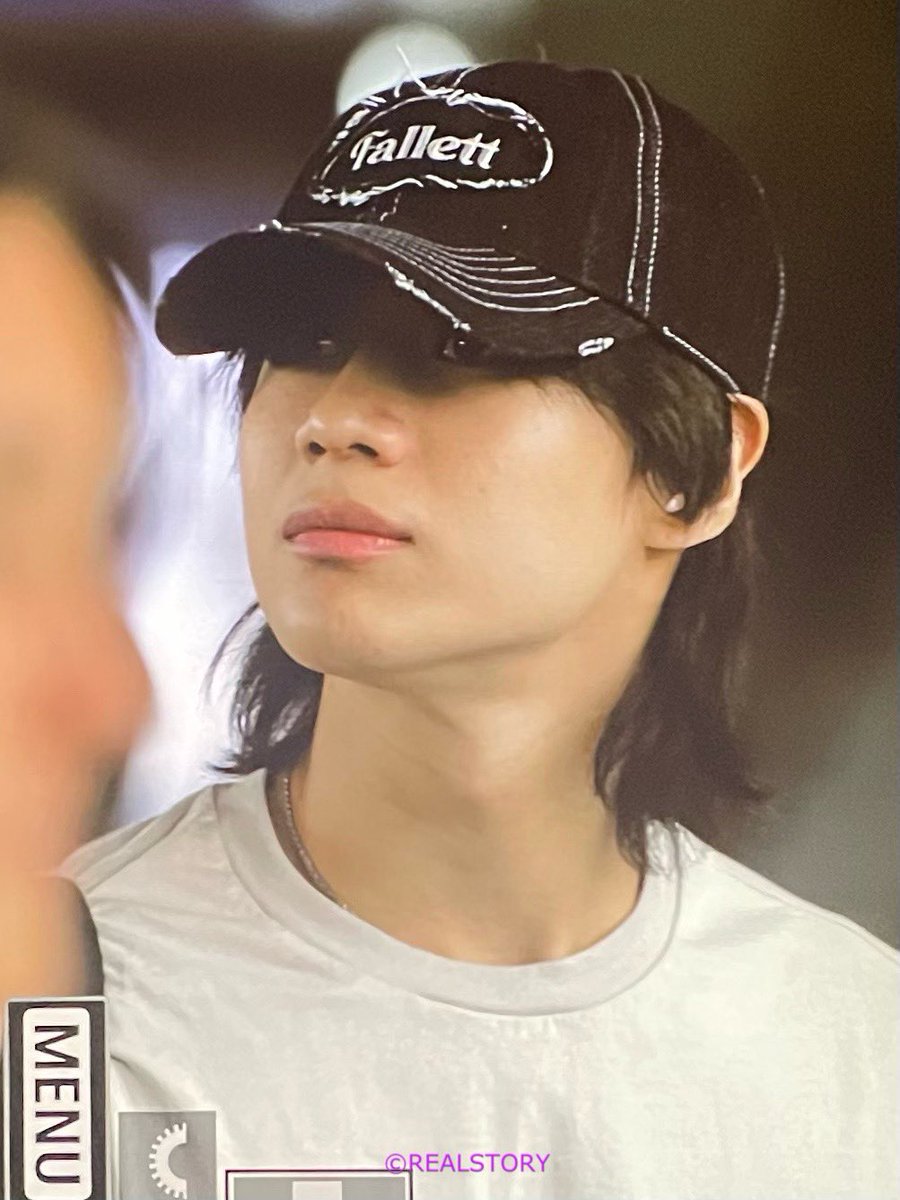 realstory718's tweet photo. 231014 파리도착 하,,, #태민 #TAEMIN #SHINee https://t.co/dQvuzikwJU
