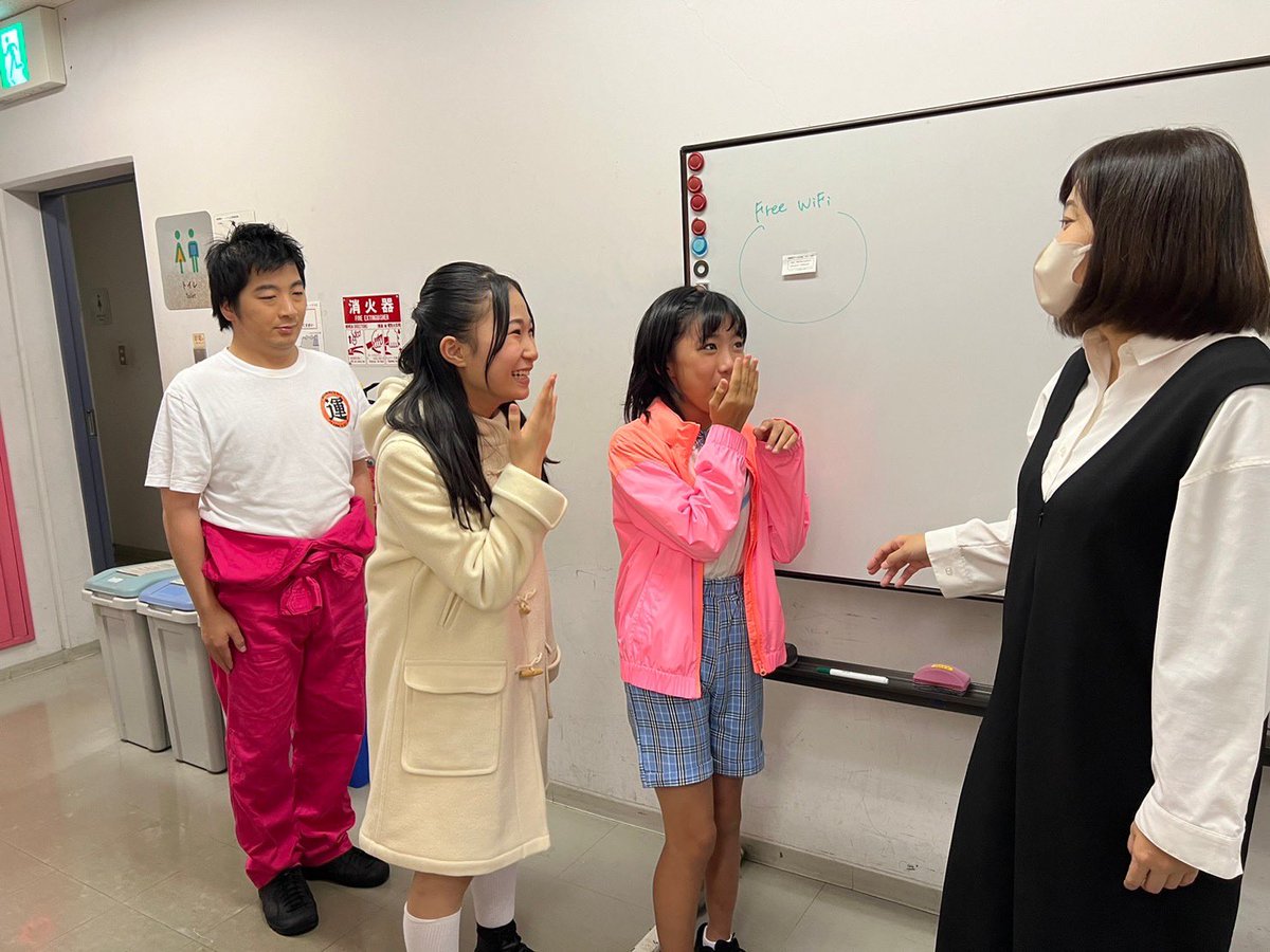 yu_k_321's tweet photo. @akane_ay6 @minami0327 おっちゃんずっと順番待ちしてたで🤣 https://t.co/O4pXTU3psw