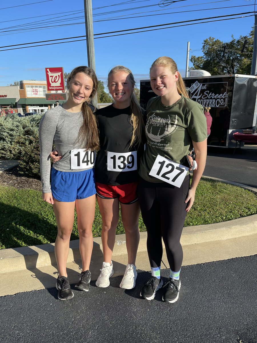 kaciegill44's tweet photo. Lady eagles running in the camo for Cole 5k this morning. Thank you girls! https://t.co/5wJaB30gaL