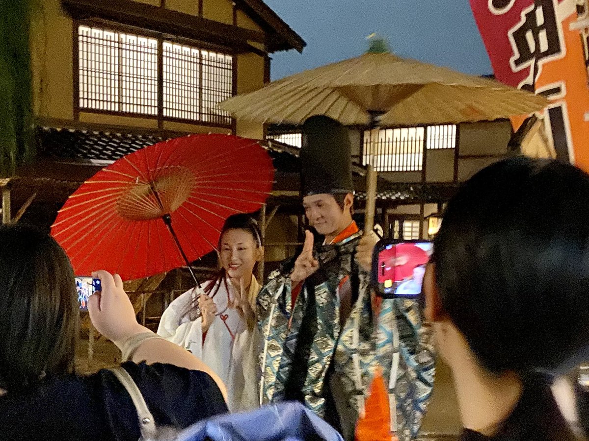 magic_ok's tweet photo. #京都太秦映画村 でやってる #京都炎上 が楽しすぎた！わざわざ行く価値あり！コンテンツ面白かったし #映画村 がこんな楽しい場所だって初めて知った！小さいお子さんでも一緒に楽しめる内容。
https://t.co/hBFyqe974W

#映画村 #維新 #没入アトラクション #新撰組 #陰陽師 #夜の吉原 https://t.co/KeIDpz2hla