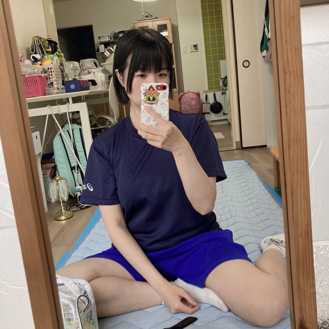 90人くらい送った〜(*ﾟ&forall;ﾟ*) 今日は寝て😴また起きたら送るね☀️  昨日また短く切ったよ〜๑ ᷇ 𖥦 ᷆๑)かなり気に入ってる♡ モリスくんにも大好評💓  なるべく切り立てでまゆにゃプレ撮りたいなぁと考え中😉<a href="/tag/%E6%96%B0%E3%81%97%E3%81%84%E3%83%97%E3%83%AD%E3%83%95%E3%82%A3%E3%83%BC%E3%83%AB%E7%94%BB%E5%83%8F"class="tags"><span>#新しいプロフィール画像</span></a>