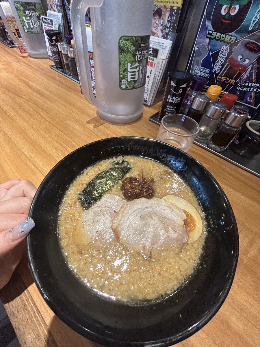 ai__himitsu's tweet photo. 夜に食べてしもた、、、
花月大好き https://t.co/THdxCusK97