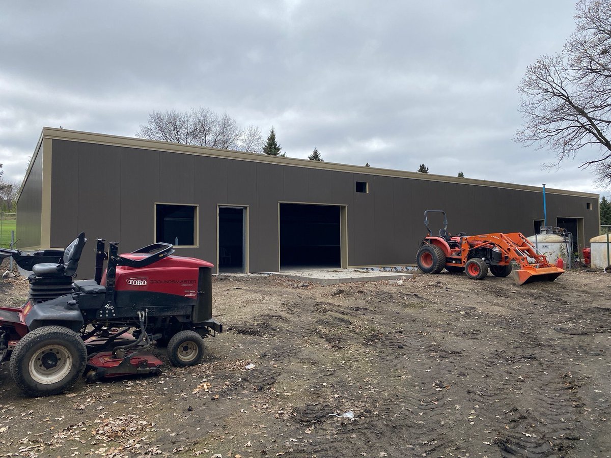 crane_steel's tweet photo. Putting some finishing touches on the exterior of our Wheat City Golf Course project! 🍂 🔨
#bdnmb #golfmb #wcgc https://t.co/m4qEAzTgWj