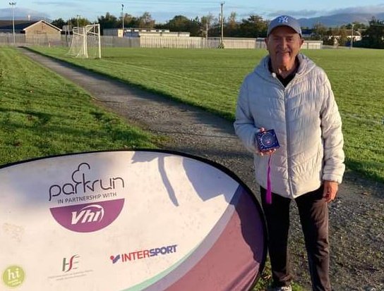 Huge congratulations to the one and only Barney our Welcome committee at the gate every week who has been awarded he @vhi parkrun herofor the month of September. He so deserves this recognition for all his volunteering. #vhihero #lovevolunteers