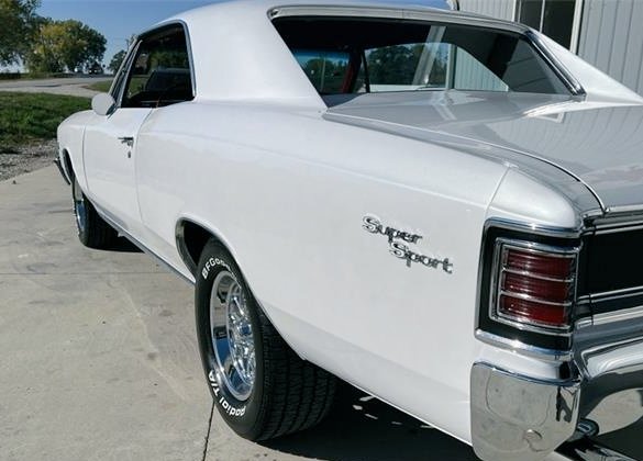 #SideshotSaturday 
"Let's Riiiide!" 💨