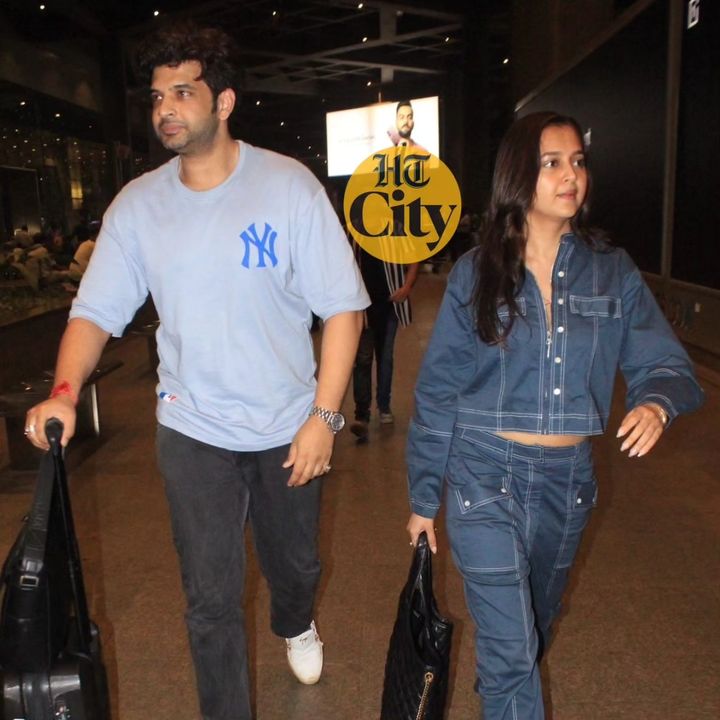 bollyXtelly's tweet photo. Tejasswi Prakash and Karan Kundra return from the latter's birthday celebrations 🎂💙

#TejRan #TejasswiPrakash #KaranKundrra https://t.co/5S0uocRG82