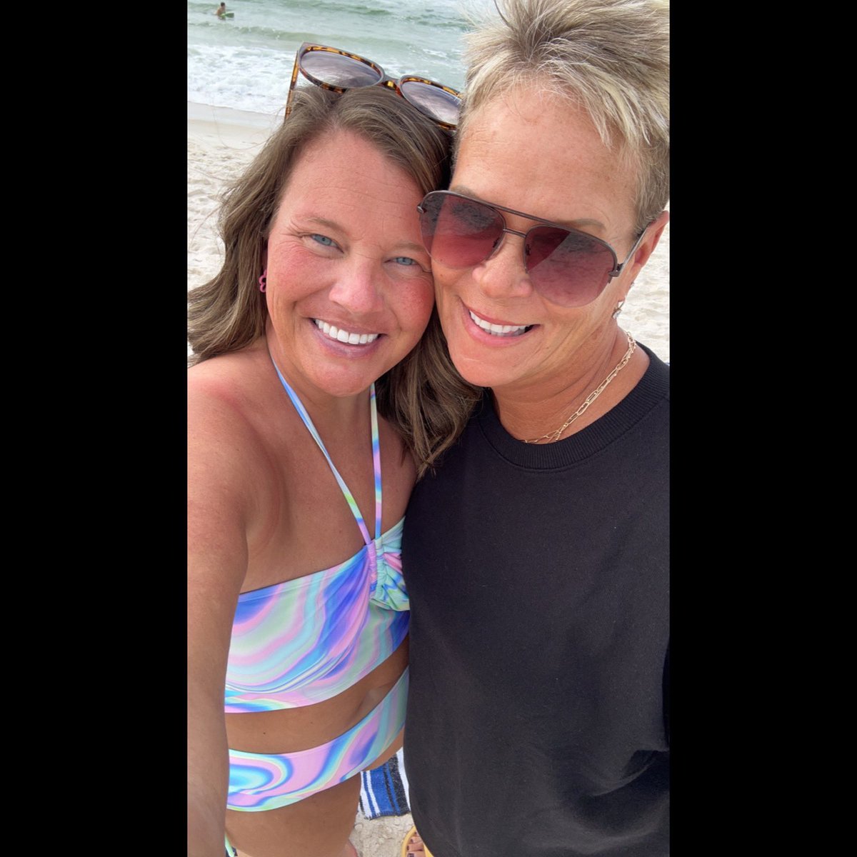 TAGohman's tweet photo. 🌞👙🪼🏖️🦀 https://t.co/Zuf8XF1gNS