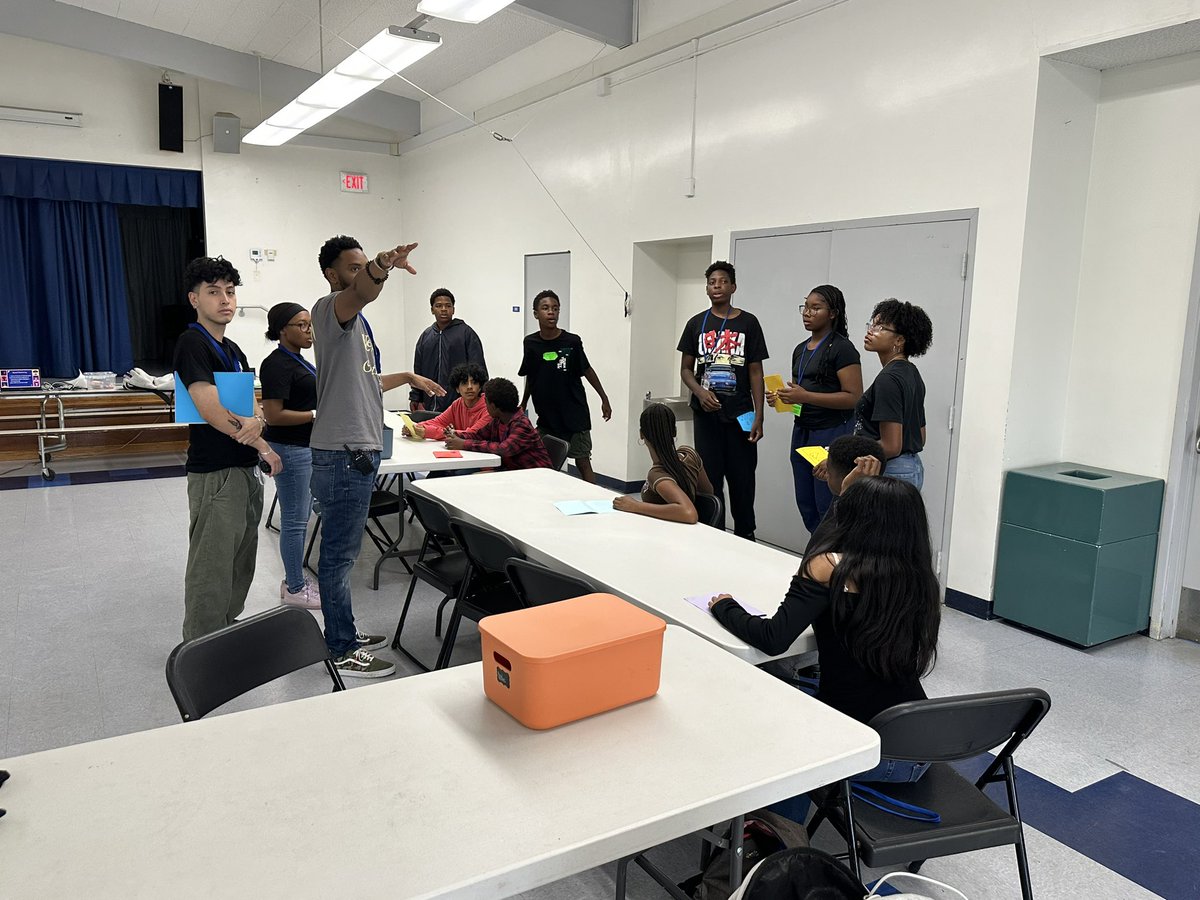 tetzlaff12351's tweet image. We are so excited to announce our third year of partnership with Project Optimism! #ABCUSD #projectoptimism #tetzlafftrojans ✌🏻💙