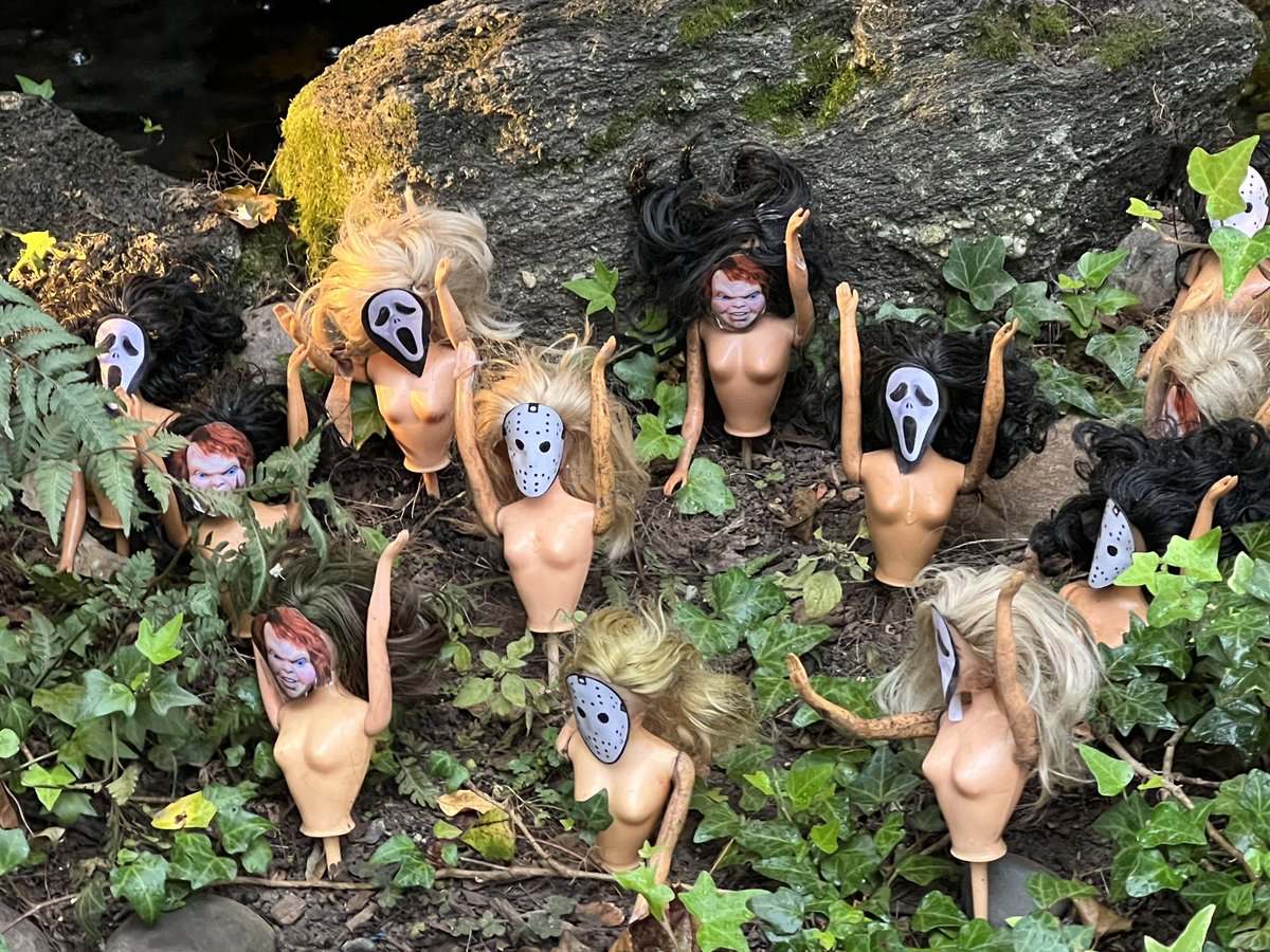 albertblog's tweet photo. Happy Weekend ☔️🎃 #barbiepond #WashingtonDC https://t.co/B3z8u76e9V