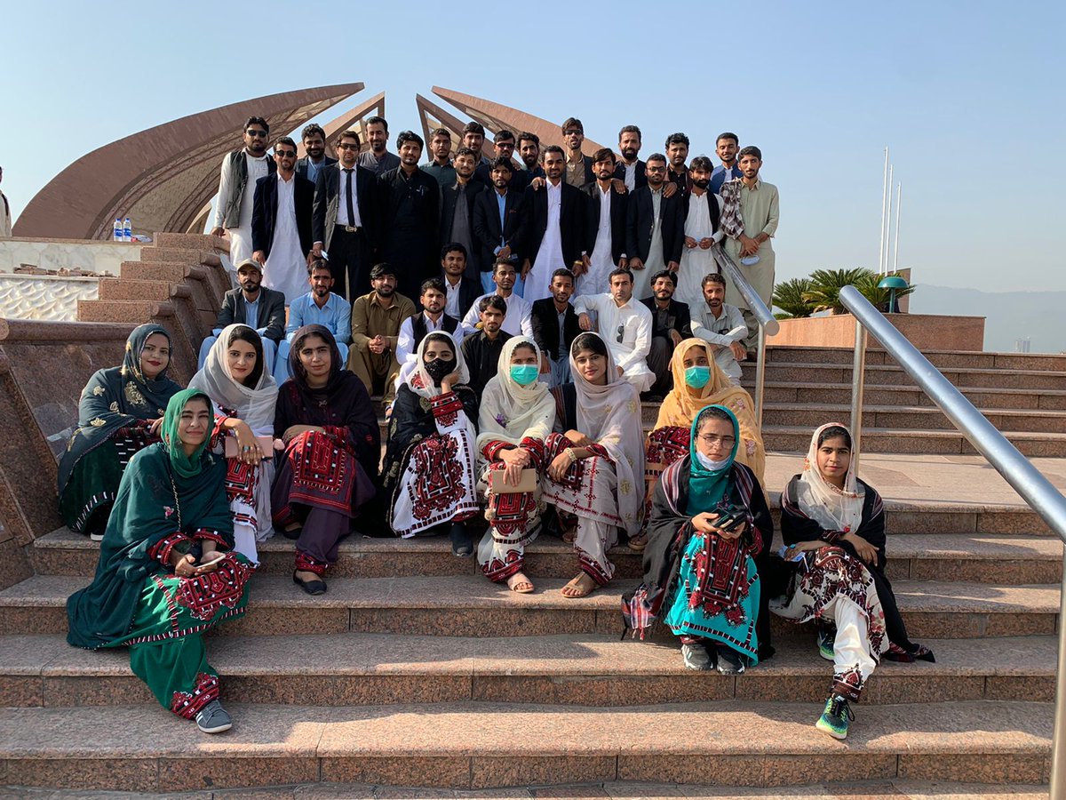 MarjanUsman's tweet image. Sometimes we Miss The Moments, laughs And The Tym More Than The people With Whom We Have been... 
#lawcollegeturbat #firstbatch #pakistantour
