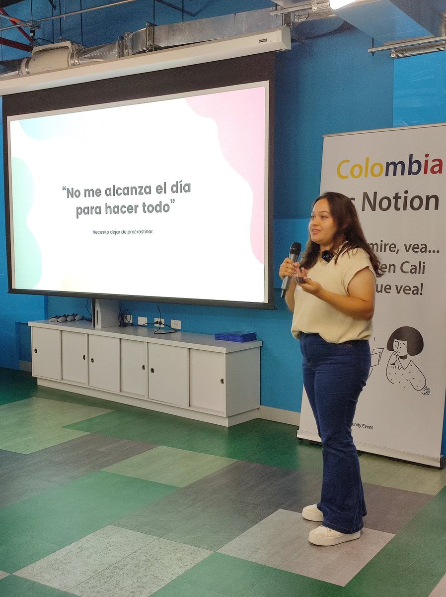 pyladiescali's tweet photo. "No me alcanza el día para hacer todo" @NotionColombia @NotionHQ tienen la solución 👩🏽💻💁🏾♀️ #LauraParra #pyladies https://t.co/5UbHtwx9rx