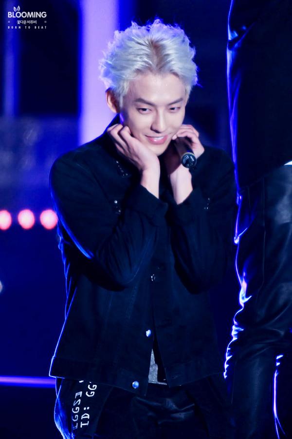 timeto2mh's tweet photo. 141008 성남사랑콘서트 #비투비 #이민혁 https://t.co/85p0nrVijn