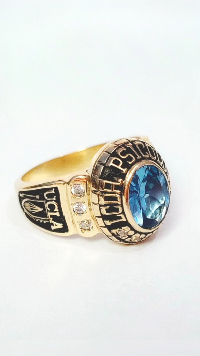 PaolaAnillos's tweet photo. Cada vez que acudes a un Psicólogo, es una ida a tu propia sanidad, a tus propias soluciones, a tu amor propio ❤️🎓✨ Son Profesionales que ayudan a Sanar #Psicología #UCLAve #DíadelPsicólogo https://t.co/bfgyDfIrHm