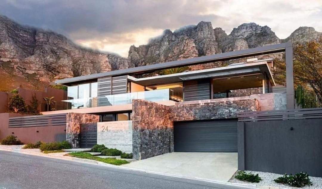 BoitumeloCaleb's tweet photo. Modern Contemporary House in Camps Bay, designed by GSquared Architects. 👌 https://t.co/Arydy02Wpy