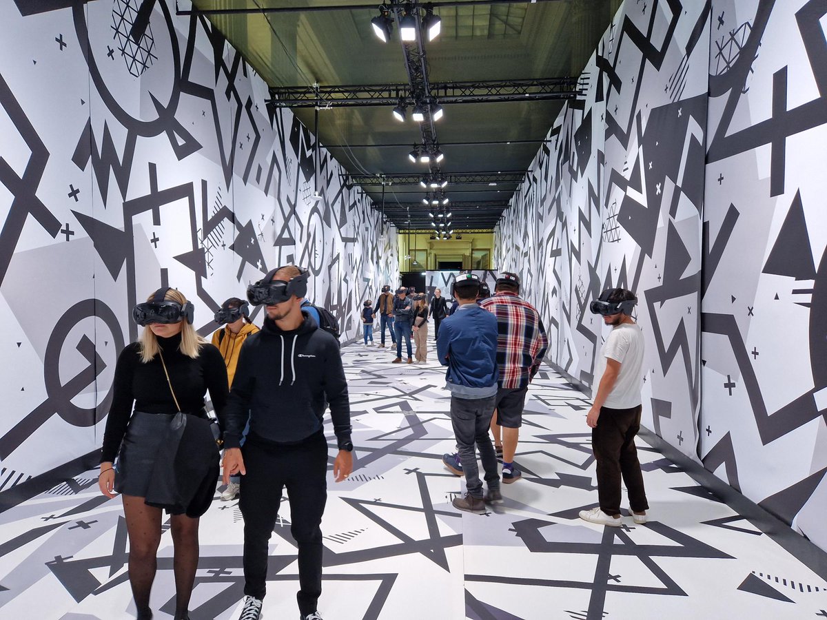 ExcurioVR's tweet photo. 🦖Ouverture aujourd’hui de notre nouvelle expédition immersive « Mondes Disparus » !

Une expédition immersive en coproduction avec le @Le_Museum à vivre en famille ou entre amis au Jardin des Plantes de Paris.

 🎟️Billets : https://t.co/QRujGv6pTr

#MondesDisparus #tech #vr #rv https://t.co/xT2N5WqPbE