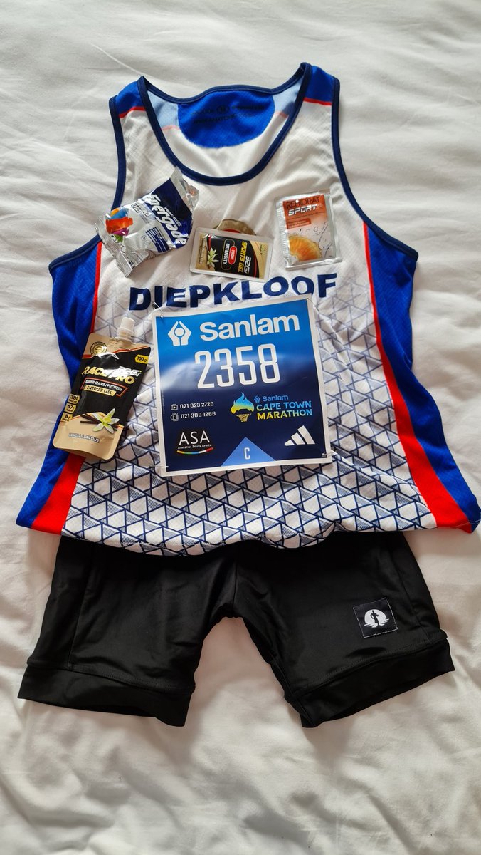Makashule's tweet photo. Runner 2358 is ready for the Sanlam Cape Town Marathon tomorrow. Tomorrow is about reflections and some painful fun.
#AddictedRunner https://t.co/kvN3Cd9FES